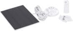 Contenido del paquete del panel solar universal NIVIAN con cable largo, base y kit de tacos con tornillos