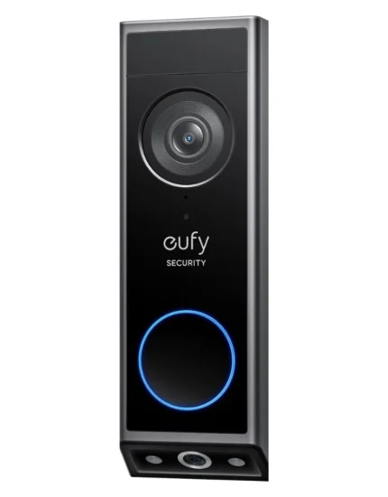 Vista detallada del eufy Video Doorbell E340 mostrando su lente principal superior 2K y su segunda cámara inferior para paquetes.