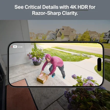 Visualización nítida en 4K HDR desde un móvil mostrando la detección de un repartidor de paquetes en la entrada de casa.